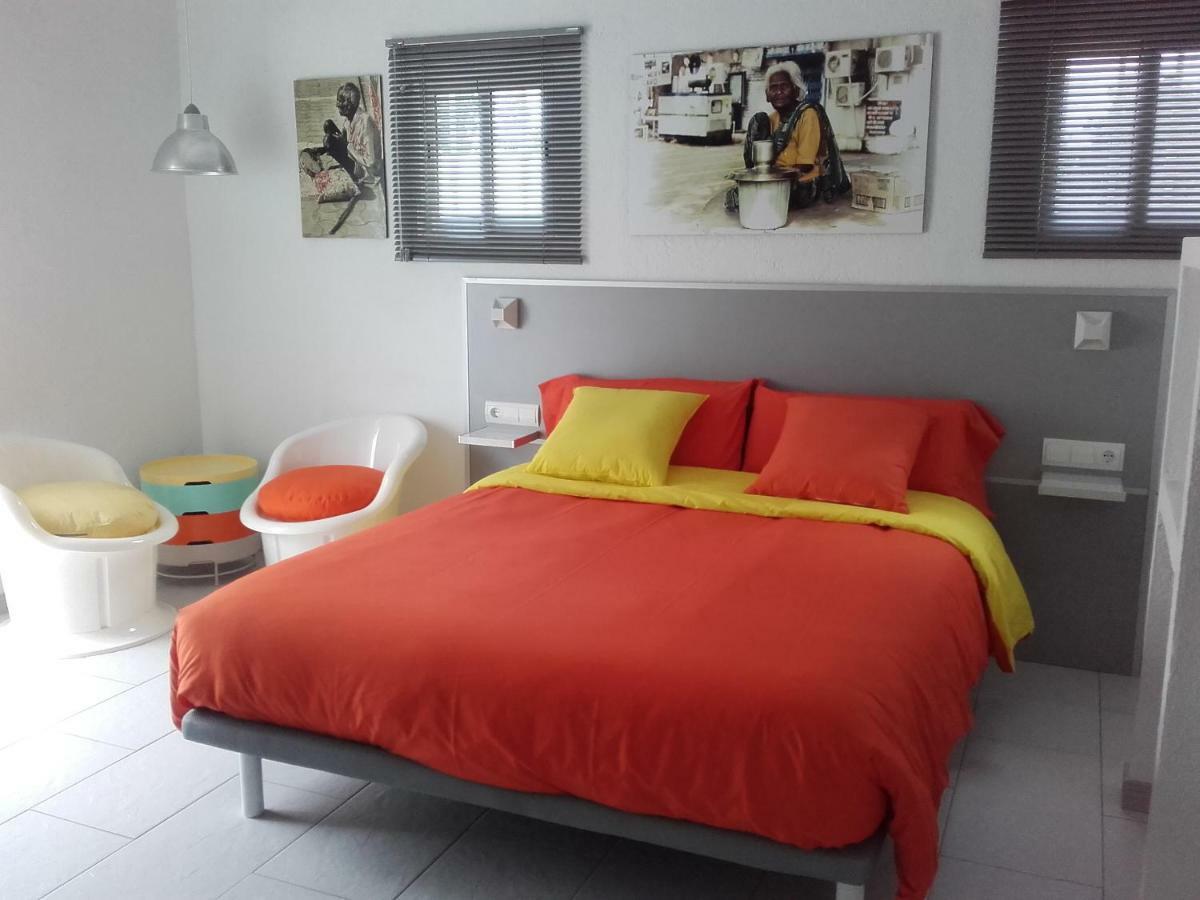Ca L'Eli Different Experience Hutt 12157 Pension Mont-roig del Camp Buitenkant foto